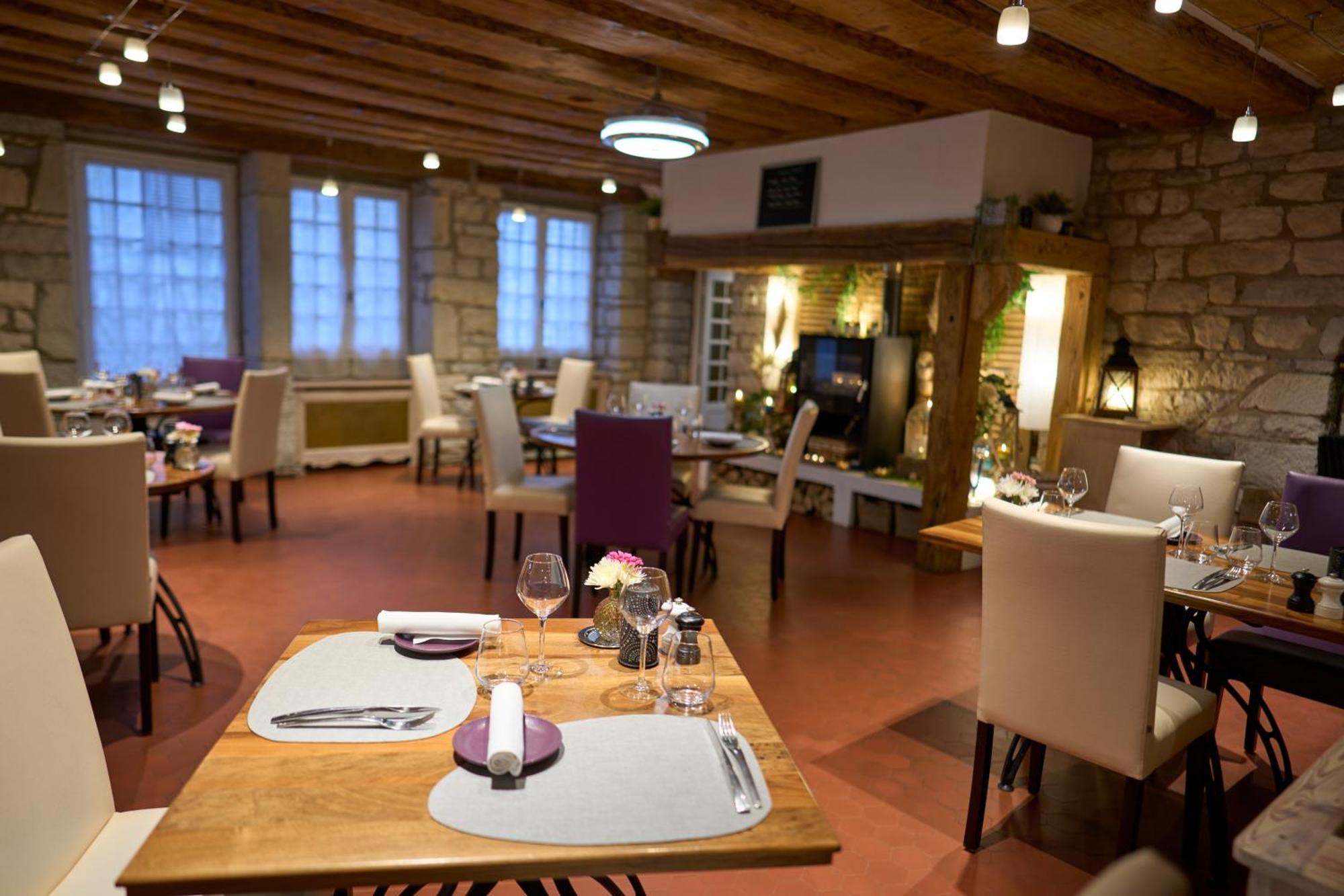 Hotel Restaurant Vertfeuille Arc-et-Senans Exteriör bild