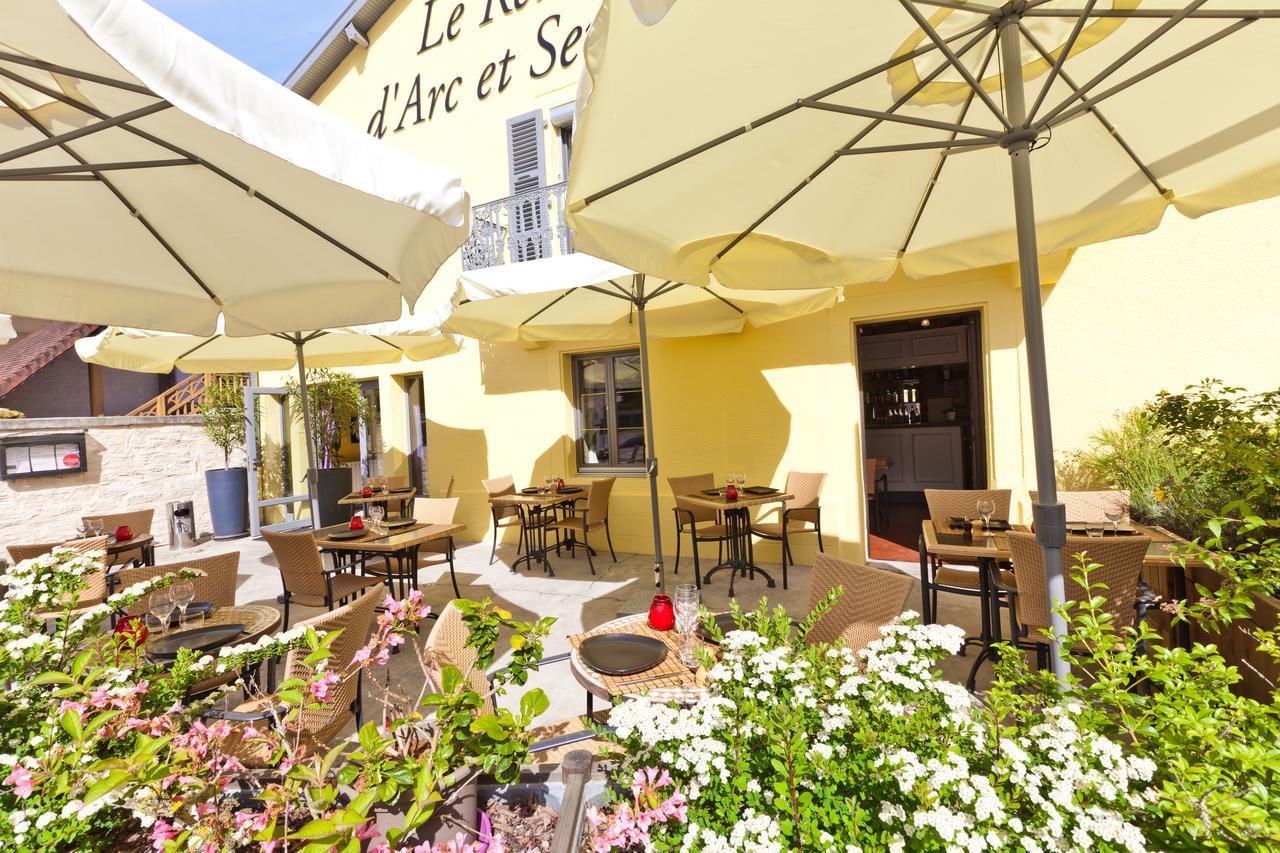 Hotel Restaurant Vertfeuille Arc-et-Senans Exteriör bild